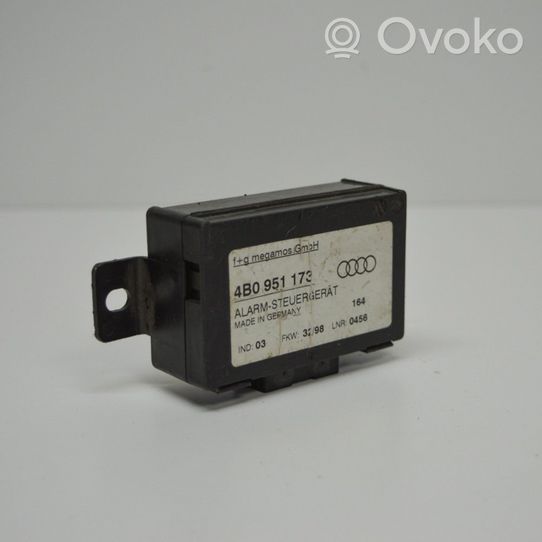 Audi A3 S3 8L Citu veidu instrumenti 4B0951173