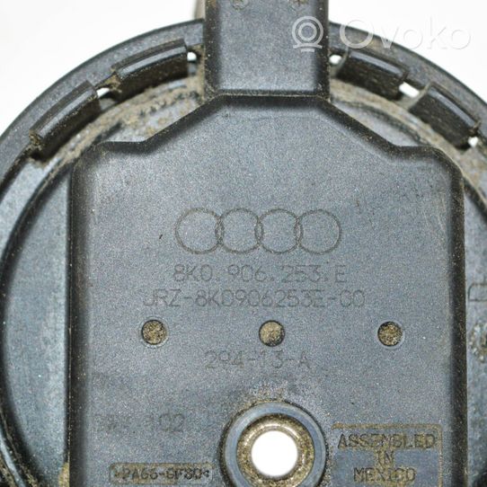 Audi A4 S4 B8 8K Aktiivihiilisuodattimen polttoainehöyrysäiliö 8K0906253E