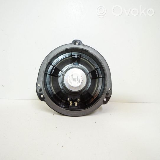 Audi A4 S4 B9 Enceinte de porte arrière 8W5035411