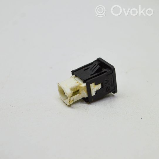 BMW 3 F30 F35 F31 Connettore plug in USB 9229294