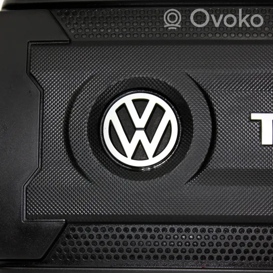Volkswagen Golf VII Couvercle cache moteur 06K103925AP
