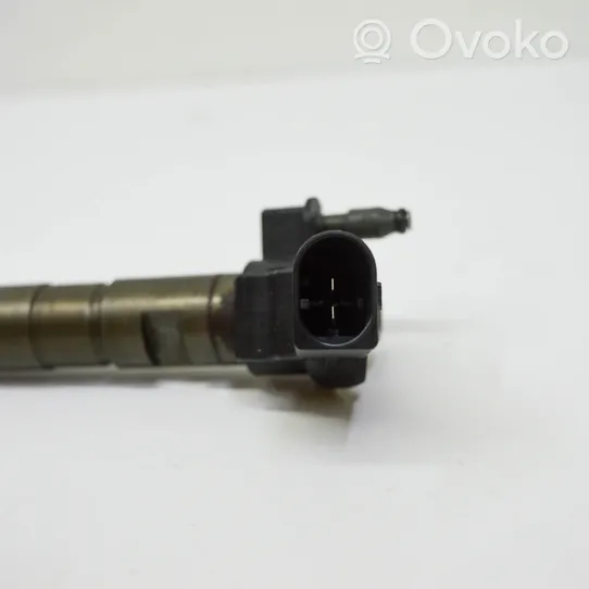 Volkswagen Golf VI Fuel injector 03L130277