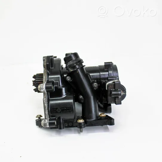 Audi Q5 SQ5 Vesipumppu 06L121111P