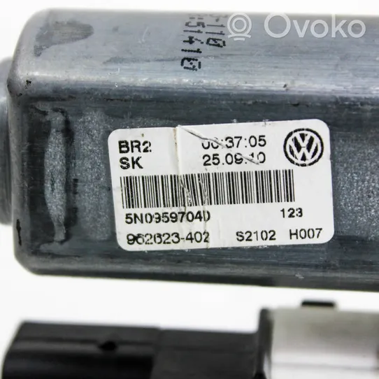 Volkswagen Tiguan Silniczek podnoszenia szyby drzwi tylnych 5K0959795
