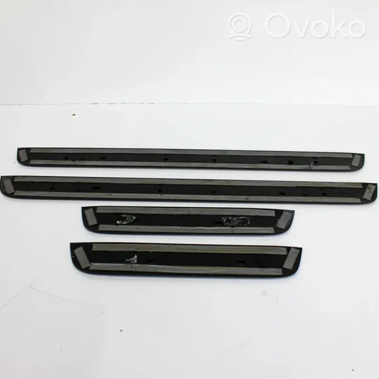 Audi A4 S4 B8 8K Set di rifiniture davanzale (interno) 8K0853375A