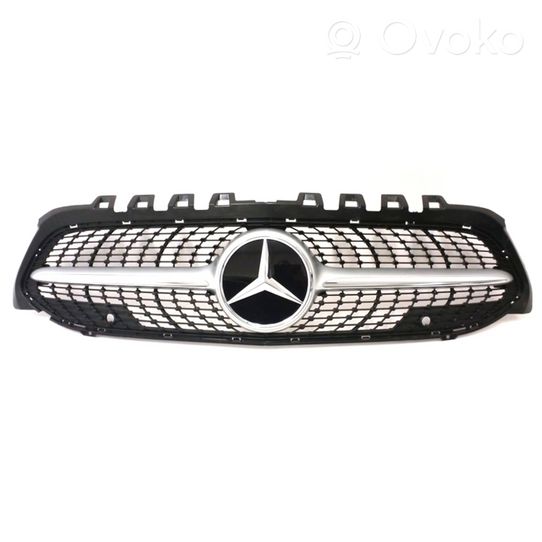 Mercedes-Benz CLA C117 X117 W117 Maskownica / Grill / Atrapa górna chłodnicy A1178880200