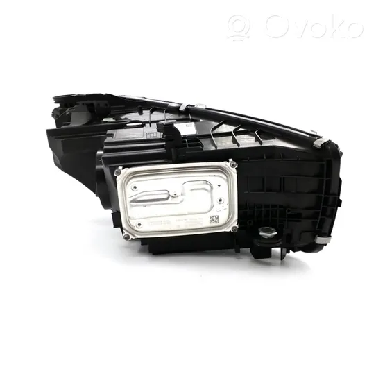 Mercedes-Benz C W206 Lampa przednia A2069067103