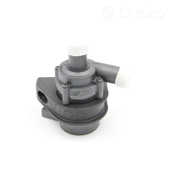 Audi A3 S3 8P Water pump 1K0965561F