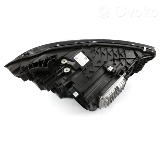 Mercedes-Benz  CLE C236 Lampa przednia A2369066300