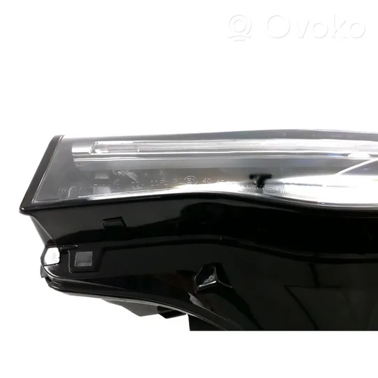 BMW X7 G07 Lampa przednia 9481801