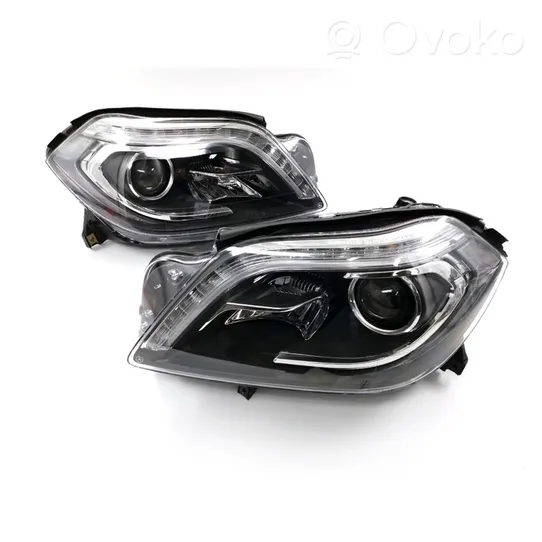 Mercedes-Benz GL X166 Lot de 2 lampes frontales / phare A1668203559