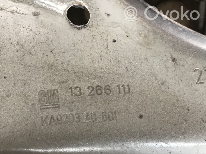 Opel Meriva B Pannello laterale di supporto del radiatore 13270861