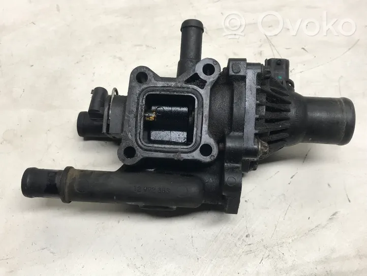 Opel Astra J Thermostat/thermostat housing 12992383