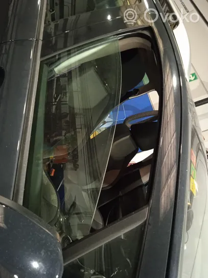Peugeot 308 Vitre de fenêtre porte avant (4 portes) 