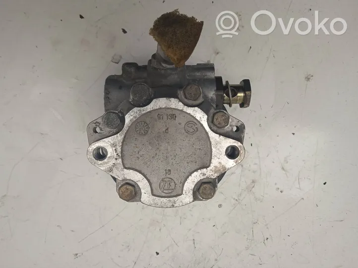 Audi A3 S3 8L Pompe de direction assistée 06A145157