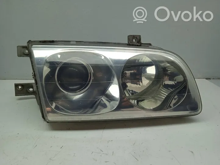 Hyundai Trajet Lampa przednia 921023AXXX