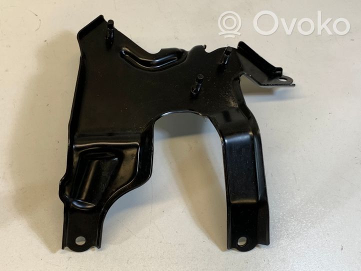 Lexus RX 450H Supporto della valvola di raffreddamento EGR 2568731020