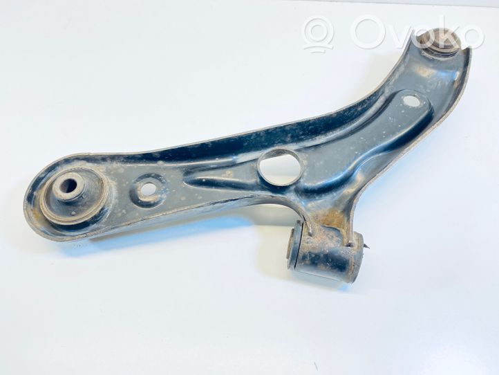 Opel Agila B Front lower control arm/wishbone 95515572