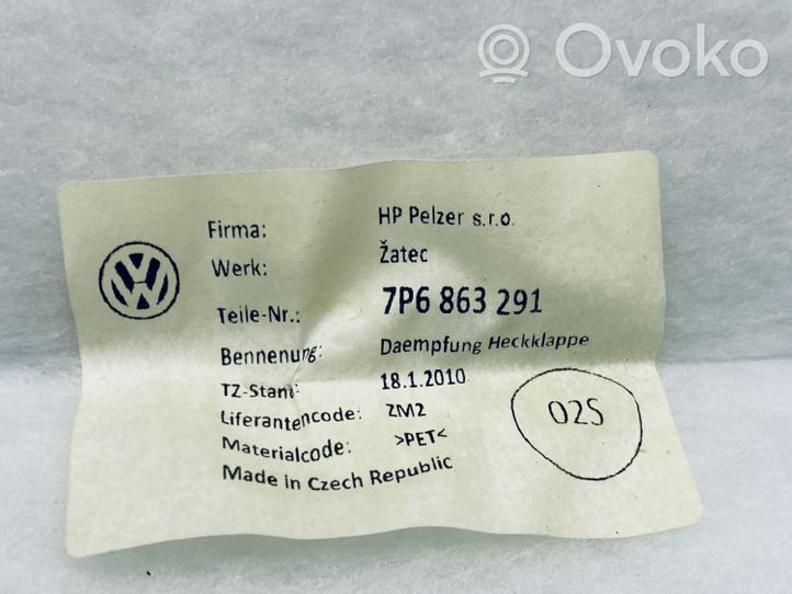 Volkswagen Touareg II Garnitures hayon 7P6867601C