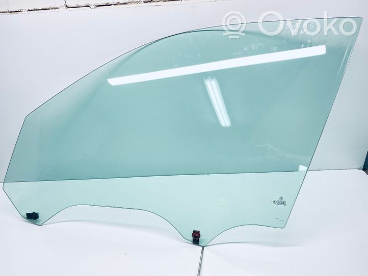 BMW X5 E53 Vetro del finestrino della portiera anteriore - quattro porte 8402513