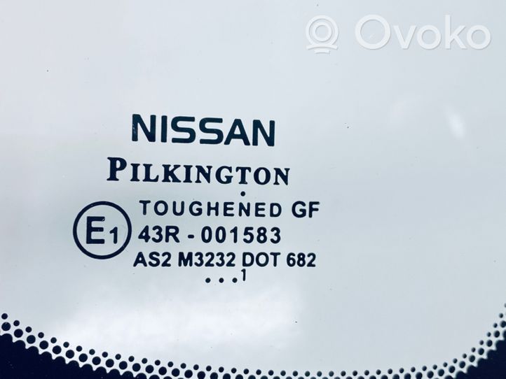 Nissan Note (E11) Fenêtre latérale avant / vitre triangulaire 833009U000