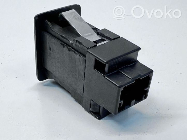 Volkswagen Jetta V Câble adaptateur AUX 5M0035724