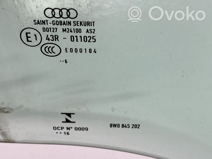 Audi A4 S4 B9 Szyba drzwi przednich 8W0845202