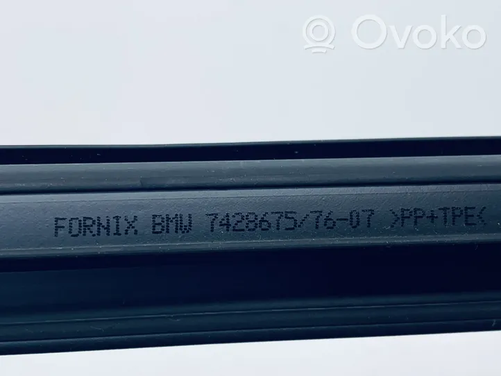 BMW X5 G05 Guma sandarinimo priekinių durų (prie stiklo) 51337428675