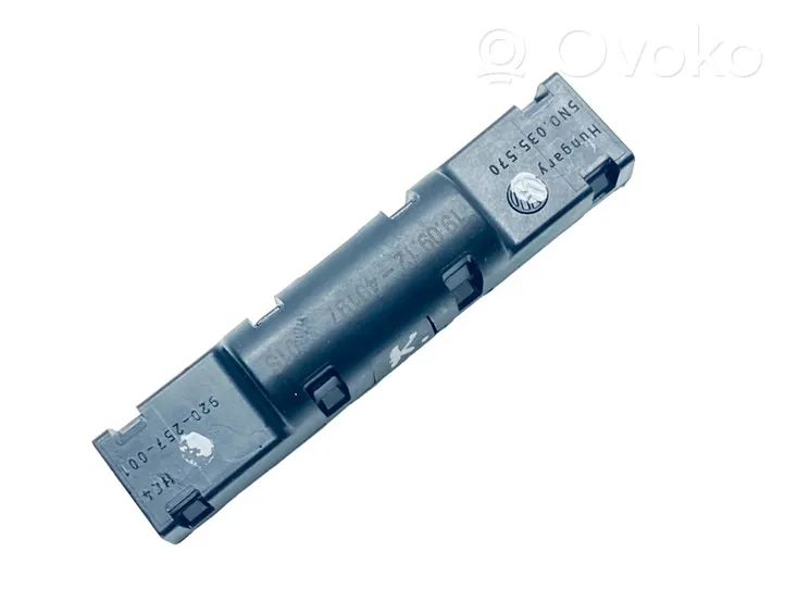 Volkswagen Golf VII Aerial antenna filter 5N0035570