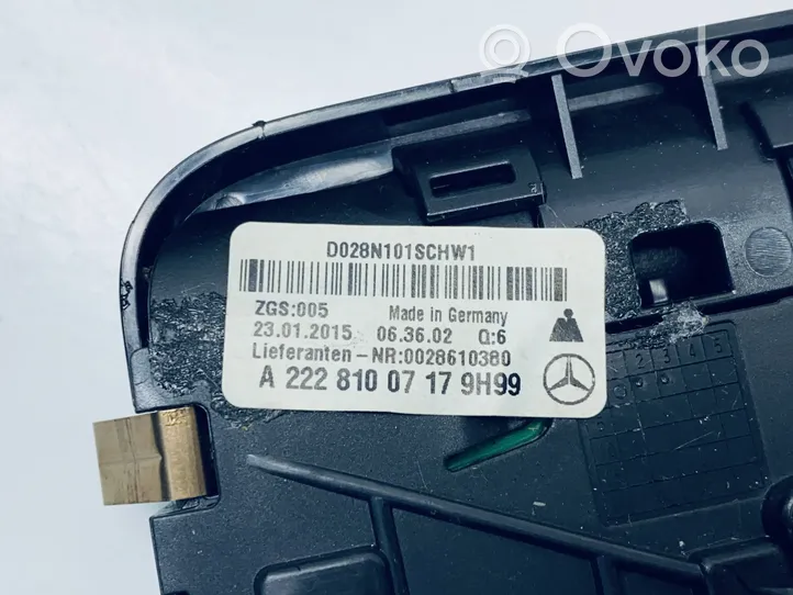 Mercedes-Benz S W222 Lampka podsufitki tylna A2228100717