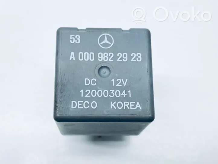 Mercedes-Benz S W222 Muu rele A0009822923