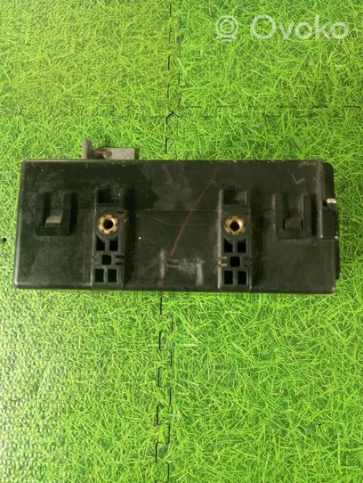 Toyota Prius (NHW20) Module de frein de stationnement 8968047010