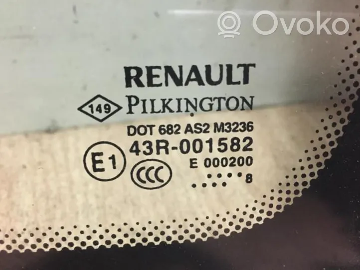 Renault Laguna III Szyba karoseryjna tylna 833000004R