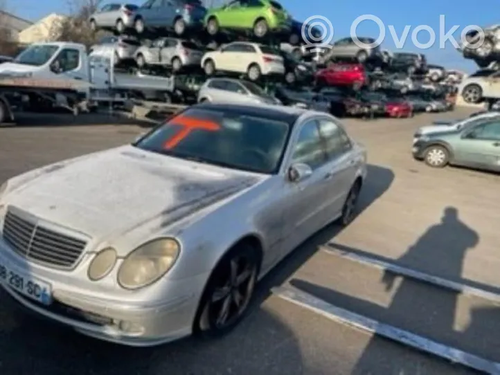 Mercedes-Benz E AMG W211 Kiti jungtukai/ rankenėlės/ perjungėjai A2116800552