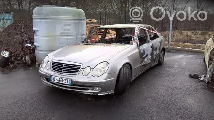 Mercedes-Benz E AMG W211 Serrure de porte avant 