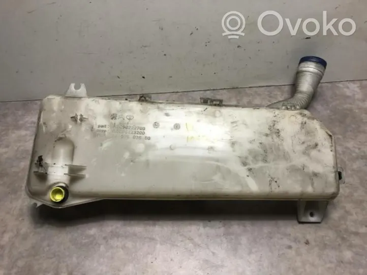 Opel Vivaro Windshield washer fluid reservoir/tank 9809803680
