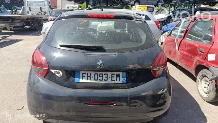 Peugeot 208 Éclairage de plaque d'immatriculation 