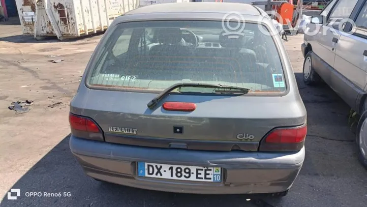 Renault Clio I Etupyörän sisälokasuojat 7700795842