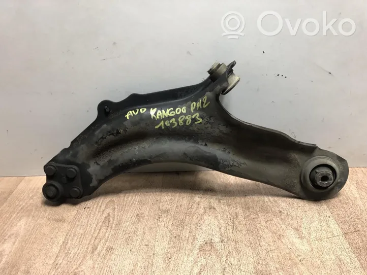 Renault Kangoo II Triangle bras de suspension inférieur avant 8200586567