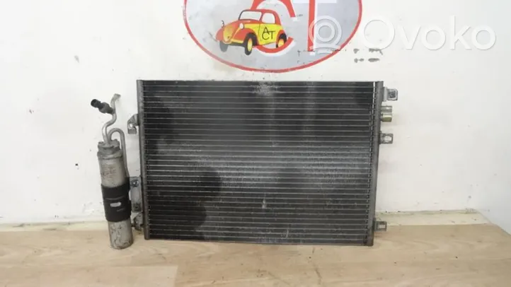 Renault Clio III Radiateur condenseur de climatisation 8200757789