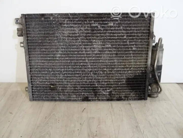 Renault Clio III Radiateur condenseur de climatisation 