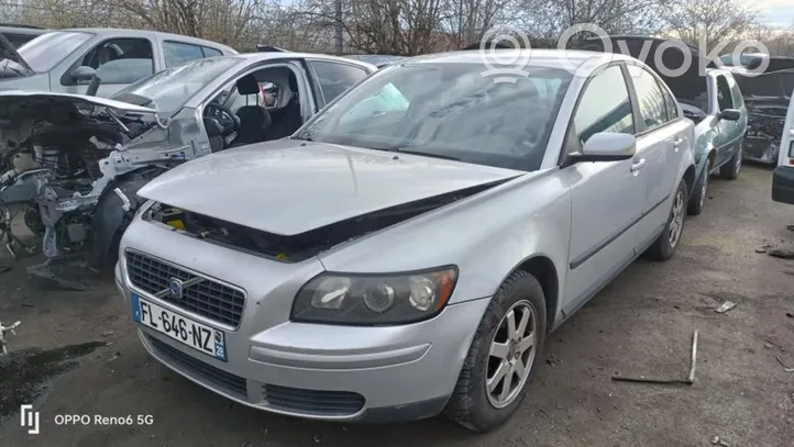 Volvo S40 Nadkole przednie 30678144