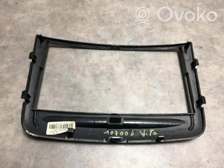 Mercedes-Benz Vito Viano W639 Rivestimento pannello centrale del cruscotto A636680407