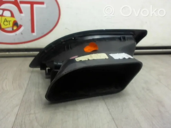 Renault Megane III Griglia di ventilazione centrale cruscotto 687618796R