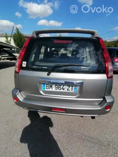 Nissan X-Trail T30 Embouts d'échappement 201008H81A