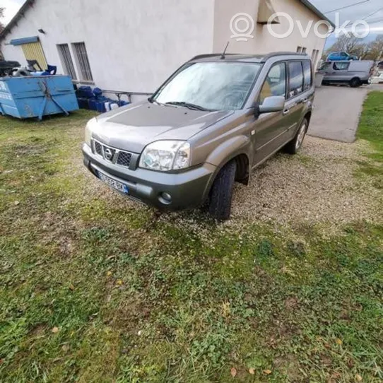 Nissan X-Trail T30 Priekinis stiklas G270M8H70NCH