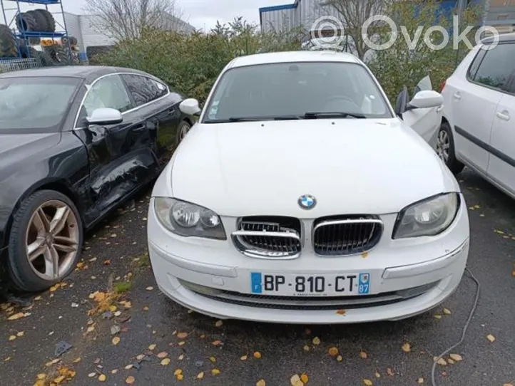 BMW 1 E81 E87 Galinio stiklo valytuvo kojelė 61629449913