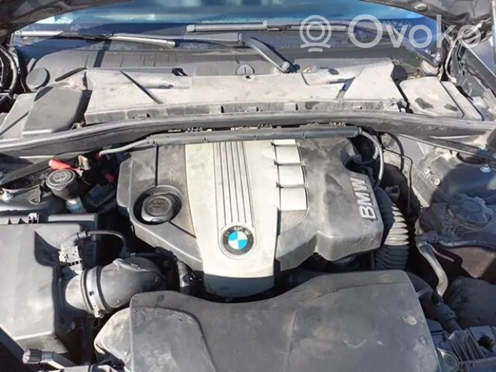 BMW 1 E81 E87 Spyna variklio dangčio 51237008755