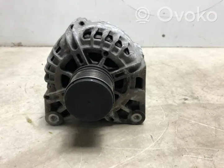 Dacia Duster Alternator 231008017R