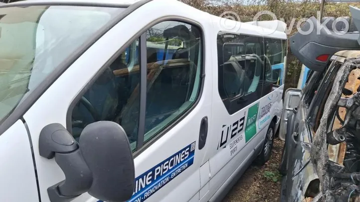 Renault Trafic II (X83) Poignée inférieure de porte avant 